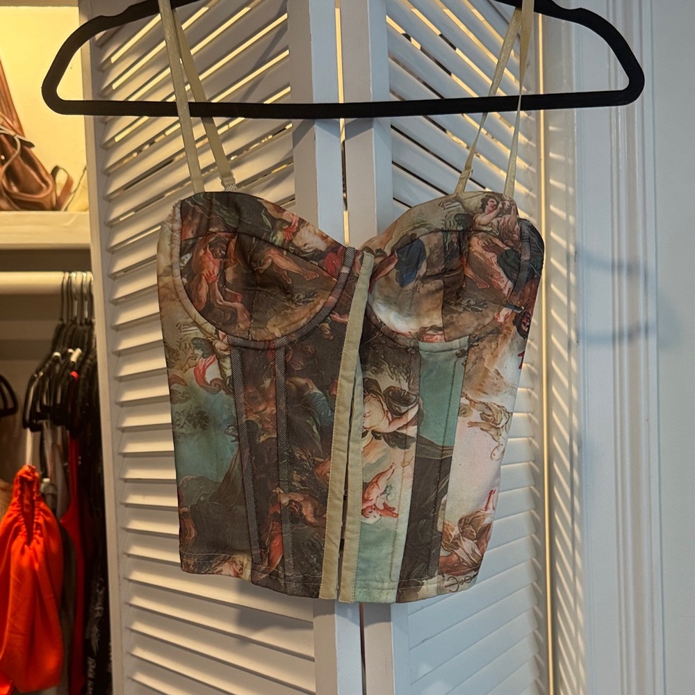superdown Multicolor Artistic Print Crop Top